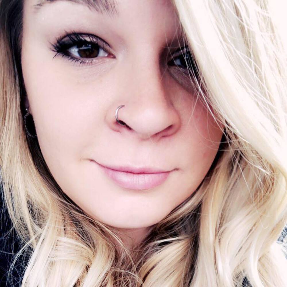 Meet your Posher, Caroline